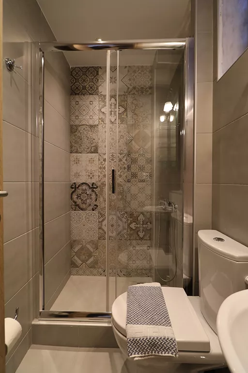 Tiara Holidays - Nikiti Comfort - maisonette kupatilo